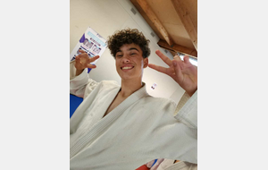 Estébane avec le sourire